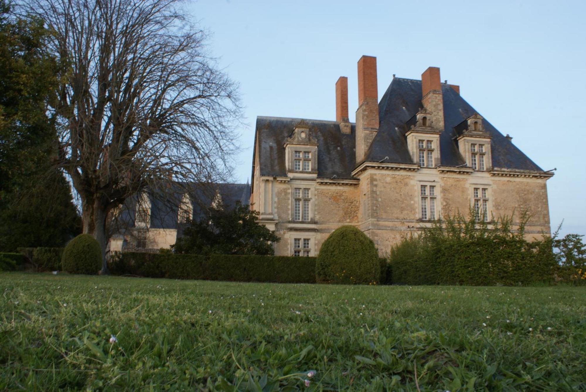 Chateau De Durtal Bed and Breakfast Εξωτερικό φωτογραφία